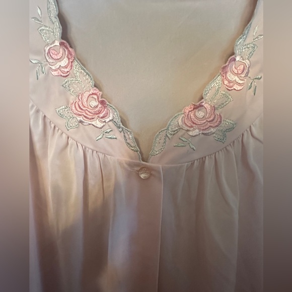 Shadowline Light Pink Rose Short Robe, OS - Picture 2 of 8